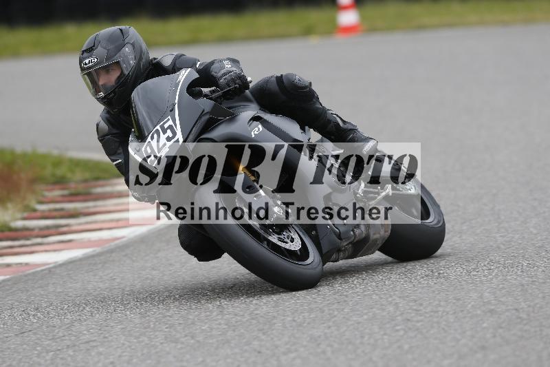 /Archiv-2024/13 22.04.2024 Plüss Moto Sport ADR/Freies Fahren/925